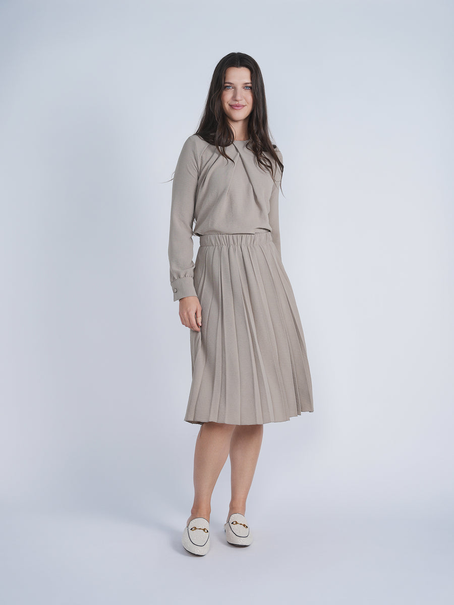ワンピース theredthread S oval pleats dress gray THEREDTHREAD / ザレッドスレッド】S oval pleats dress