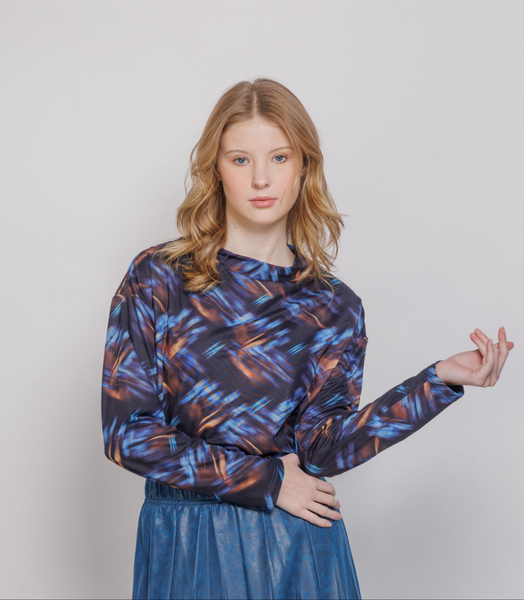 Ivee Mesh Mock Neck Crossover Print