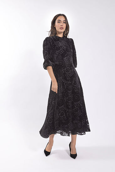 Maple Cliff Velvet Lace Dress