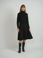Versatile Corner Flowers Turtleneck