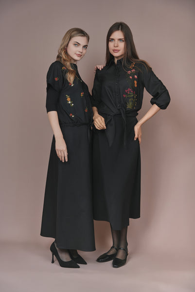 Blue Perla Side Embroidered Flowers Top