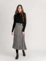 MaxMrkt Leather Belt Pleated Skirt