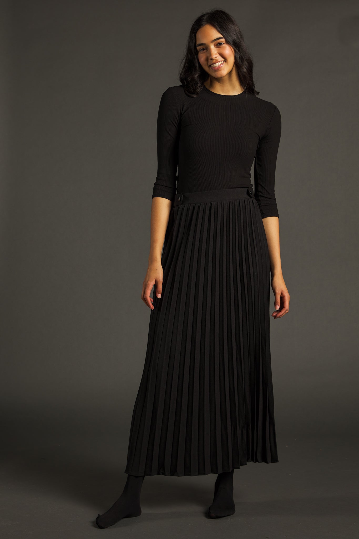 【THE MOZZ】Mary Pleated Skirt MO&Co. Women's Zipper Pleated Mini Skirt